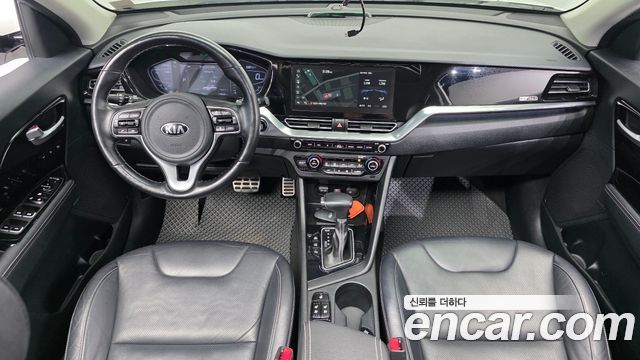 Kia Niro 1.6 PHEV Noblesse Special 2020 — фото 7