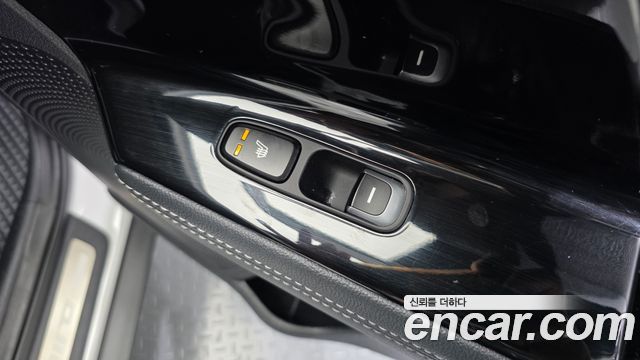 Kia Niro 1.6 PHEV Noblesse Special 2020 — фото 18