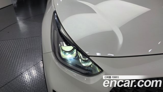 Kia Niro 1.6 PHEV Noblesse Special 2020 — фото 22