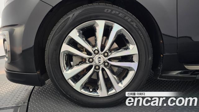 Kia Carnival 9-seater Hi-Limousine Prestige 2018 — фото 5