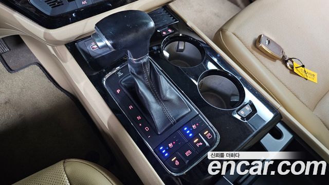 Kia Carnival 9-seater Hi-Limousine Prestige 2018 — фото 9