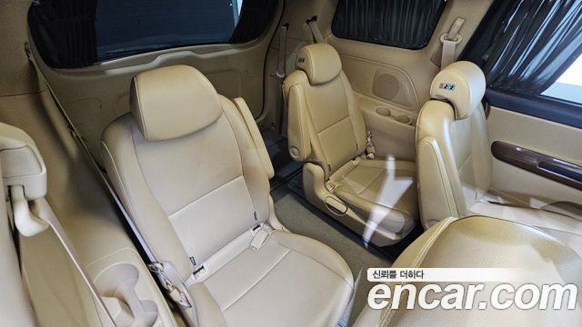 Kia Carnival 9-seater Hi-Limousine Prestige 2018 — фото 11