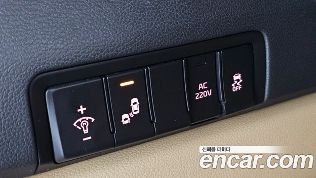 Kia Carnival 9-seater Hi-Limousine Prestige 2018 — фото 14