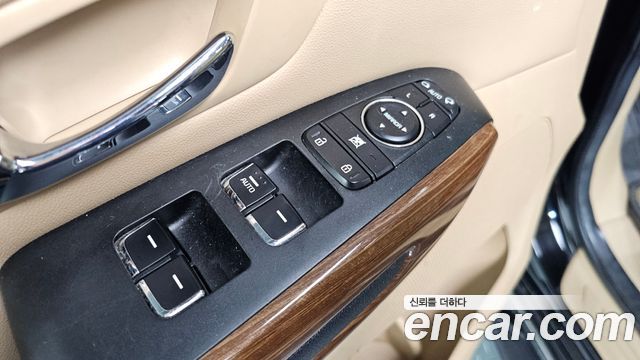 Kia Carnival 9-seater Hi-Limousine Prestige 2018 — фото 15