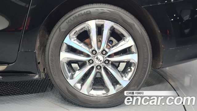 Kia Carnival 9-seater Hi-Limousine Prestige 2018 — фото 21