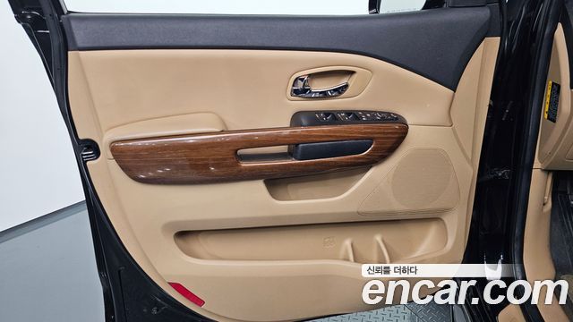 Kia Carnival 9-seater Hi-Limousine Prestige 2018 — фото 24