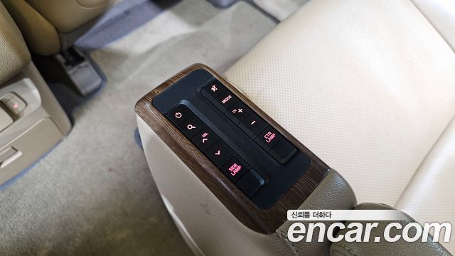 Kia Carnival 9-seater Hi-Limousine Prestige 2018 — фото 30