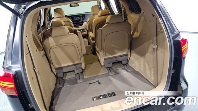 Kia Carnival 9-seater Hi-Limousine Prestige 2018 — фото 33