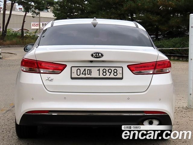 Kia K5 (II) 2.0 MX Prestige 2018 — фото 4