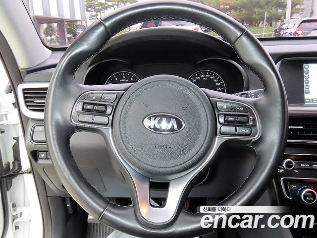 Kia K5 (II) 2.0 MX Prestige 2018 — фото 8
