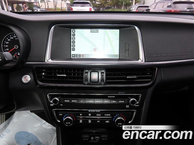 Kia K5 (II) 2.0 MX Prestige 2018 — фото 9