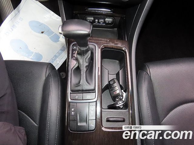 Kia K5 (II) 2.0 MX Prestige 2018 — фото 16