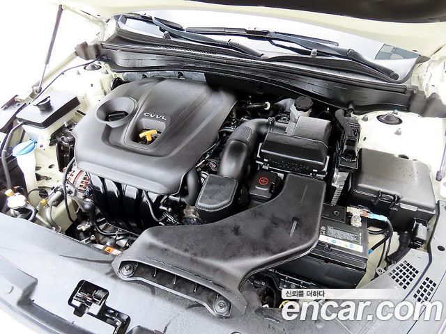 Kia K5 (II) 2.0 MX Prestige 2018 — фото 23