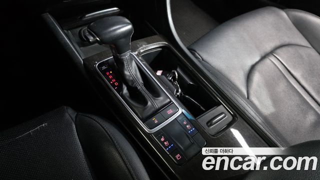 Kia K5 (II) 2.0 Prestige 2019 — фото 9