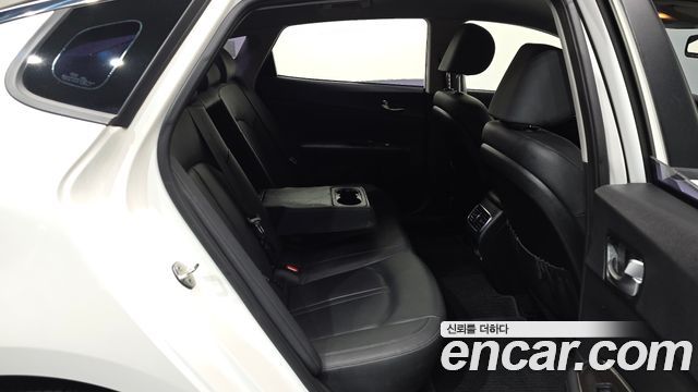 Kia K5 (II) 2.0 Prestige 2019 — фото 11