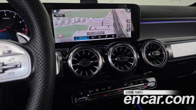 Mercedes-Benz GLB-Class (X247) AMG GLB35 4MATIC 2023 — фото 13