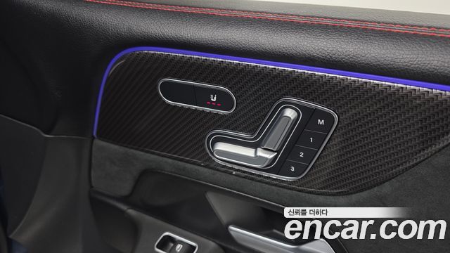 Mercedes-Benz GLB-Class (X247) AMG GLB35 4MATIC 2023 — фото 29