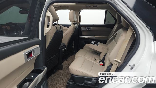 Ford Explorer (VI) 2.3 LimIted 4WD 2021 — фото 11