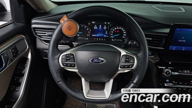 Ford Explorer (VI) 2.3 LimIted 4WD 2021 — фото 13