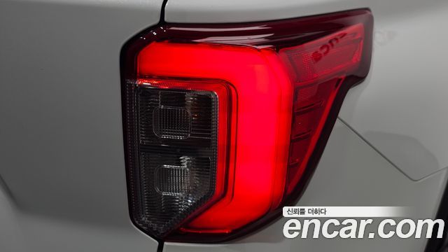 Ford Explorer (VI) 2.3 LimIted 4WD 2021 — фото 23