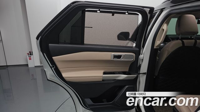 Ford Explorer (VI) 2.3 LimIted 4WD 2021 — фото 25