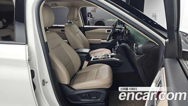Ford Explorer (VI) 2.3 LimIted 4WD 2021 — фото 26
