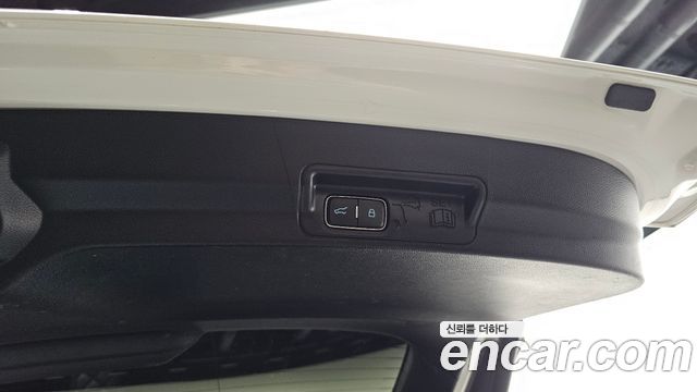 Ford Explorer (VI) 2.3 LimIted 4WD 2021 — фото 27