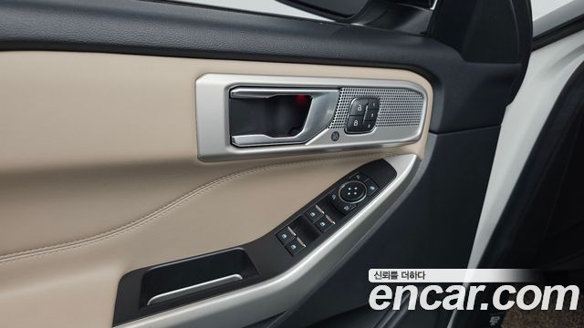 Ford Explorer (VI) 2.3 LimIted 4WD 2021 — фото 35