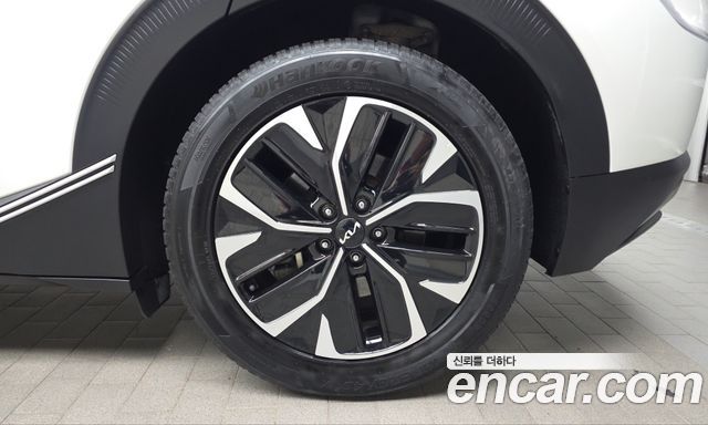 Kia EV6 Long Range 4WD Air 2022 — фото 21