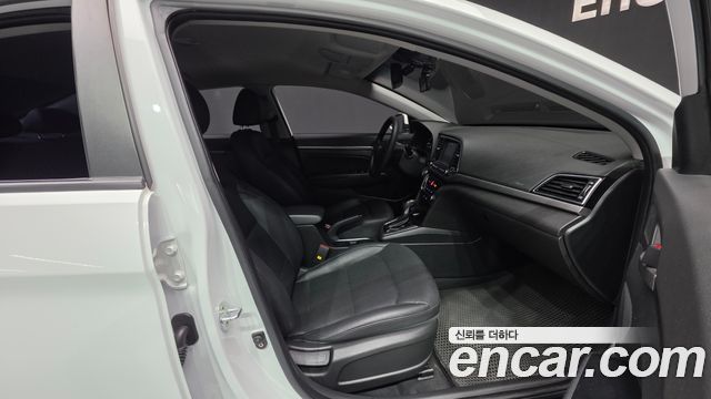 Hyundai Avante (AD) 1.6 GDI Value Plus 2018 — фото 10