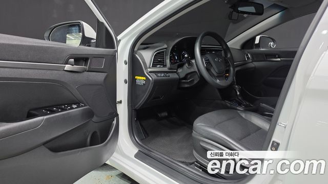 Hyundai Avante (AD) 1.6 GDI Value Plus 2018 — фото 11