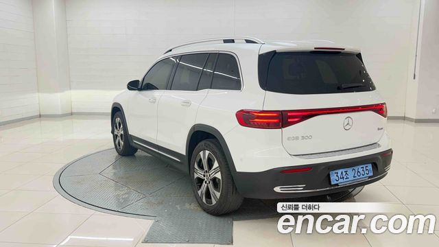 Mercedes-Benz EQB (X243) EQB300 4MATIC Progressive 2026 — фото 2
