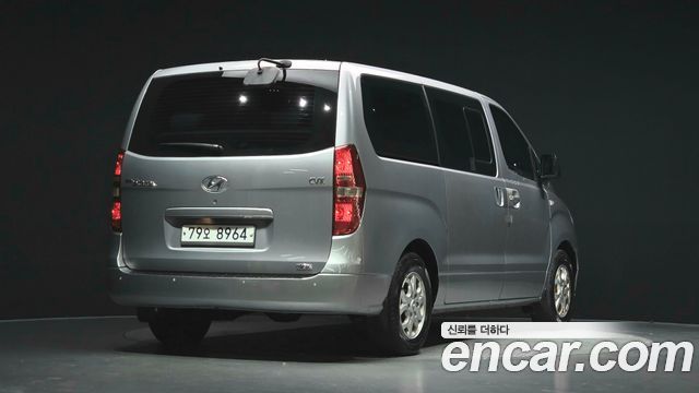 Hyundai Grand Starex 12-Seater Wagon CVX Deluxe 2013 — фото 2