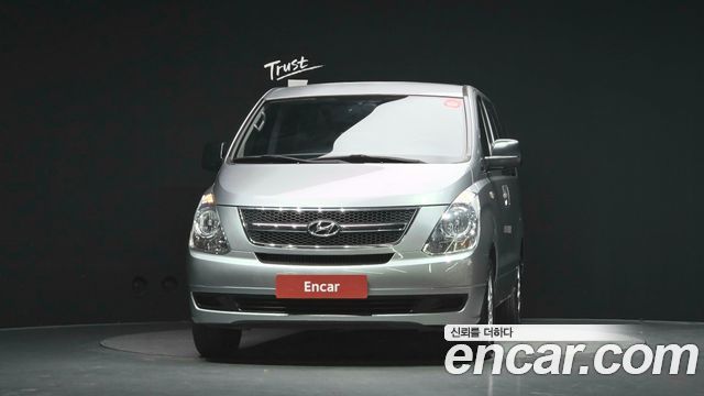 Hyundai Grand Starex 12-Seater Wagon CVX Deluxe 2013 — фото 3