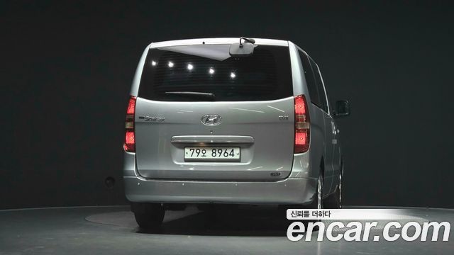Hyundai Grand Starex 12-Seater Wagon CVX Deluxe 2013 — фото 4