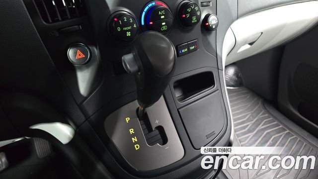 Hyundai Grand Starex 12-Seater Wagon CVX Deluxe 2013 — фото 9