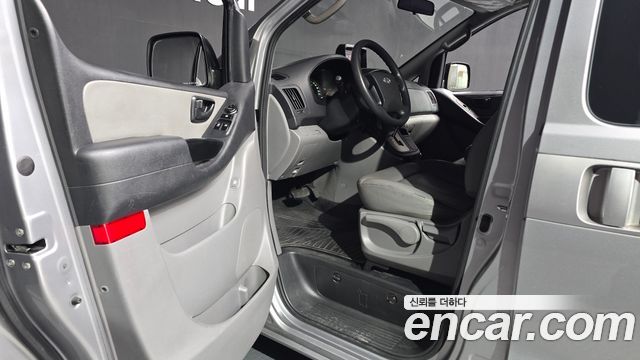 Hyundai Grand Starex 12-Seater Wagon CVX Deluxe 2013 — фото 10