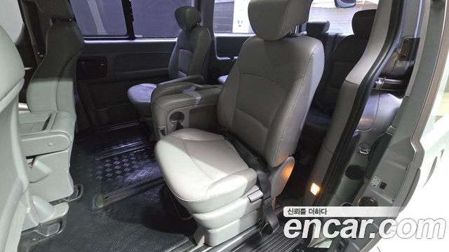 Hyundai Grand Starex 12-Seater Wagon CVX Deluxe 2013 — фото 11