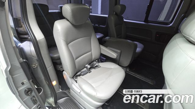 Hyundai Grand Starex 12-Seater Wagon CVX Deluxe 2013 — фото 12