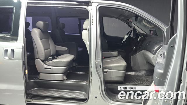 Hyundai Grand Starex 12-Seater Wagon CVX Deluxe 2013 — фото 13