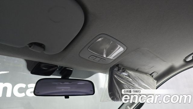 Hyundai Grand Starex 12-Seater Wagon CVX Deluxe 2013 — фото 18
