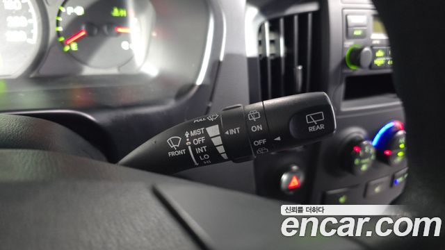Hyundai Grand Starex 12-Seater Wagon CVX Deluxe 2013 — фото 20
