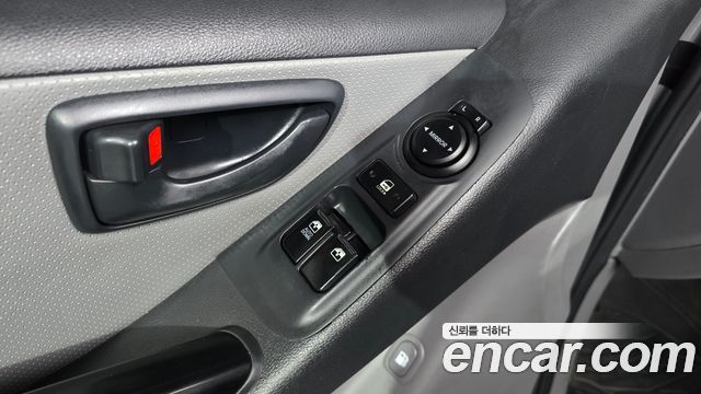 Hyundai Grand Starex 12-Seater Wagon CVX Deluxe 2013 — фото 27