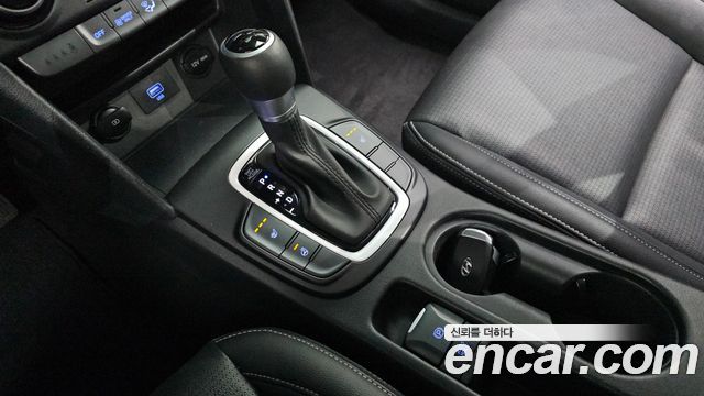 Hyundai Kona Hybrid Modern Special 2020 — фото 9