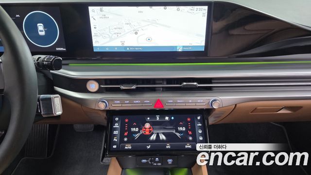 Hyundai Grandeur (GN7) 2,5 Gasoline 2WD Premium 2024 — фото 13