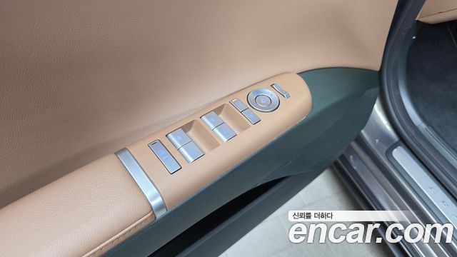 Hyundai Grandeur (GN7) 2,5 Gasoline 2WD Premium 2024 — фото 27