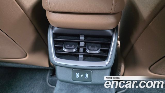 Hyundai Grandeur (GN7) 2,5 Gasoline 2WD Premium 2024 — фото 30