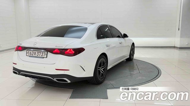 Mercedes-Benz E-Class (W214) E300 4MATIC AMG Line 2025 — фото 4