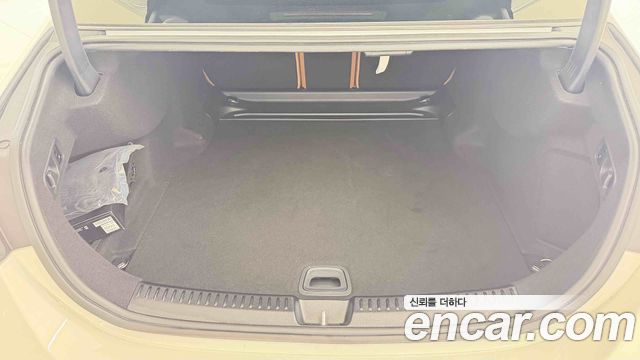 Mercedes-Benz E-Class (W214) E300 4MATIC AMG Line 2025 — фото 15