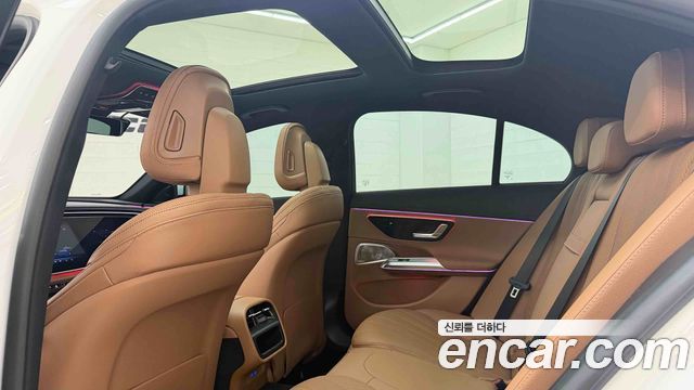 Mercedes-Benz E-Class (W214) E300 4MATIC AMG Line 2025 — фото 22